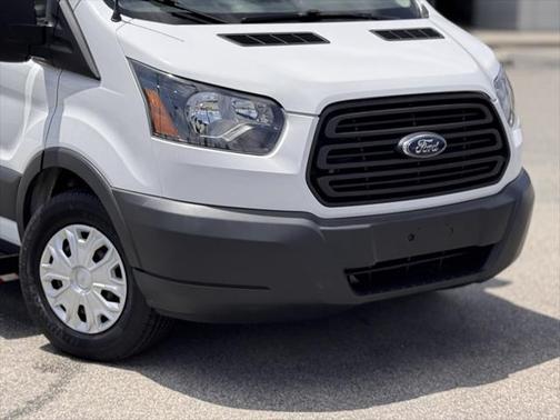 2017 Ford Transit-150 XL
