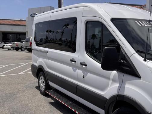 2017 Ford Transit-150 XL