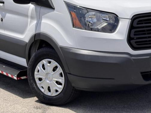 2017 Ford Transit-150 XL