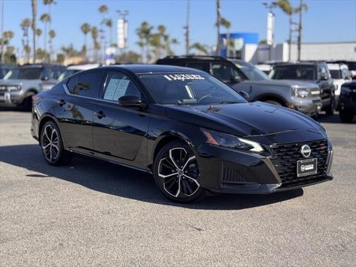 2023 Nissan Altima SR FWD
