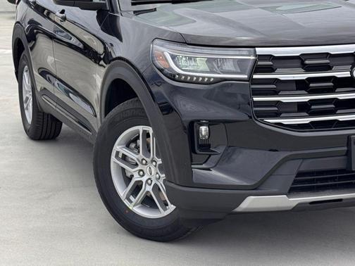 Agate Black Metallic 2026 Ford Explorer Active