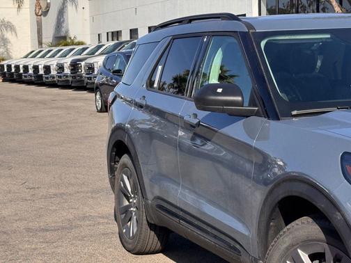 2026 Ford Explorer Active w/200A Pkg