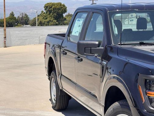 Agate Black Metallic 2026 Ford F-150 XL