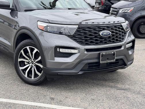 2023 Ford Explorer ST-Line