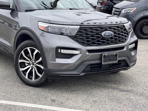 2023 Ford Explorer ST-Line
