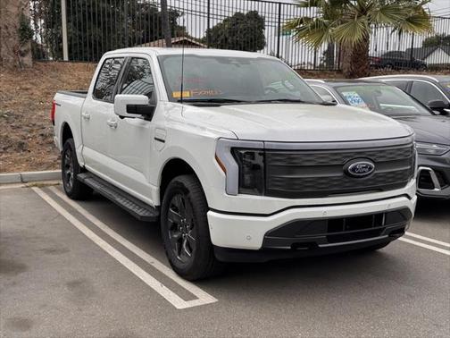 2022 Ford F-150 Lightning LARIAT