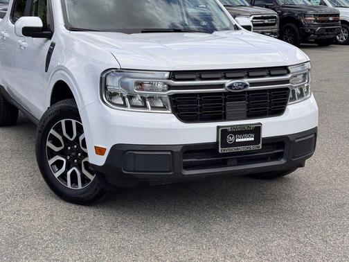 Oxford White 2023 Ford Maverick Lariat