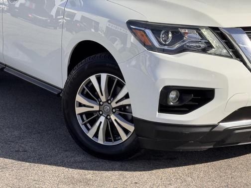 2020 Nissan Pathfinder SL 4WD