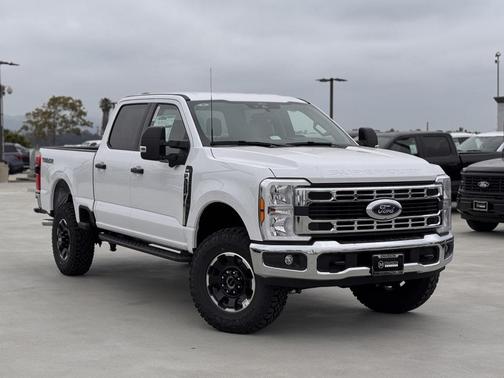 2025 Ford F-350 XLT