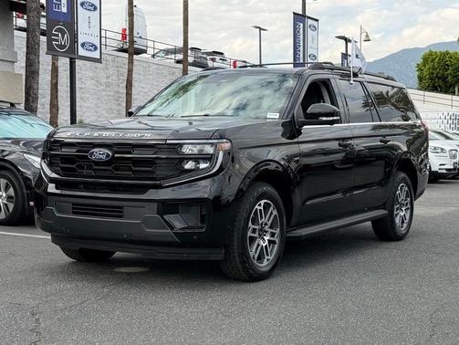 Agate Black Metallic 2026 Ford Expedition Max Active 4x2