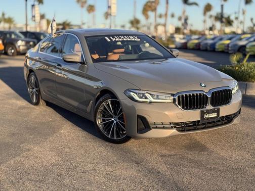 2022 BMW 530 i