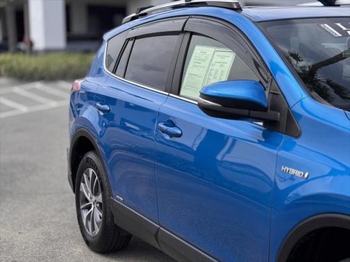 2016 Toyota RAV4 Hybrid XLE