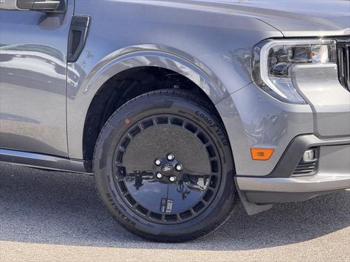 2025 Ford Maverick Lobo Standard