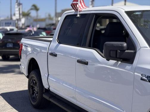 2025 Ford F-150 Lightning XLT