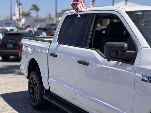 2025 Ford F-150 Lightning XLT