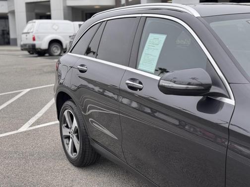 2022 Mercedes-Benz GLC 300 Base