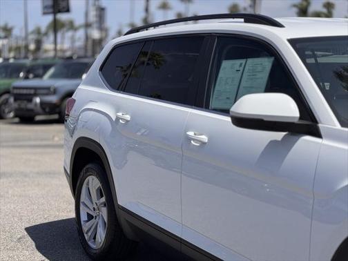 2022 Volkswagen Atlas 3.6L SE w/Technology