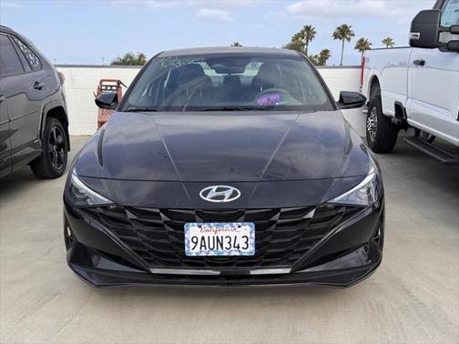 2022 Hyundai ELANTRA SE