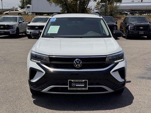 Pure White 2023 Volkswagen Taos 1.5T S