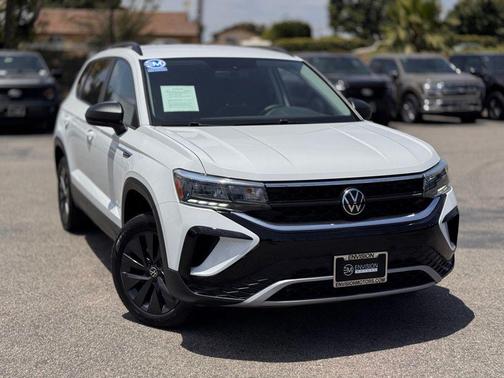 Pure White 2023 Volkswagen Taos 1.5T S