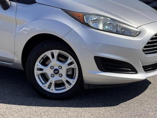 2015 Ford Fiesta SE