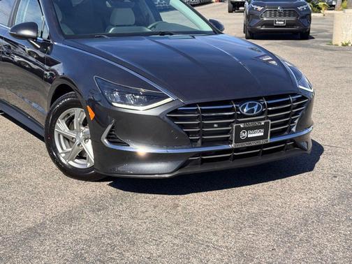 2023 Hyundai SONATA Hybrid Limited