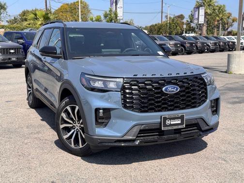 Vapor Blue Metallic 2026 Ford Explorer ST-Line