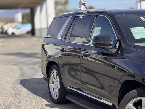 2024 Cadillac Escalade Luxury