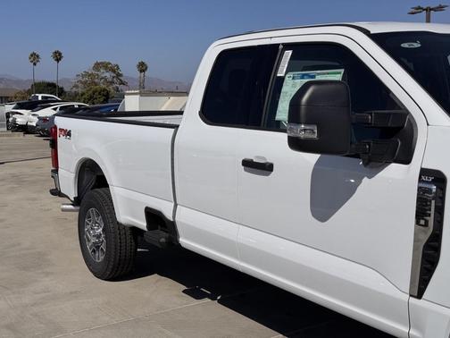 2025 Ford F-350 XLT