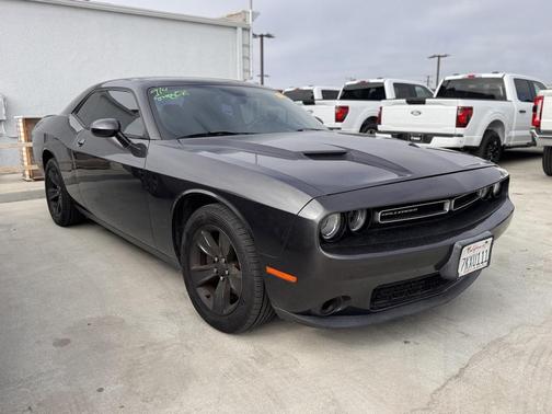 2015 Dodge Challenger SXT