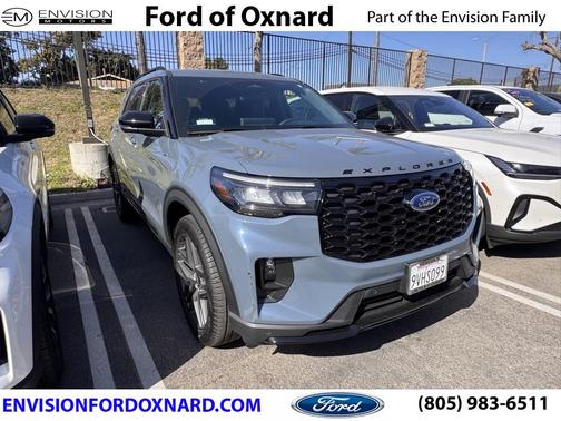 2025 Ford Explorer ST-Line