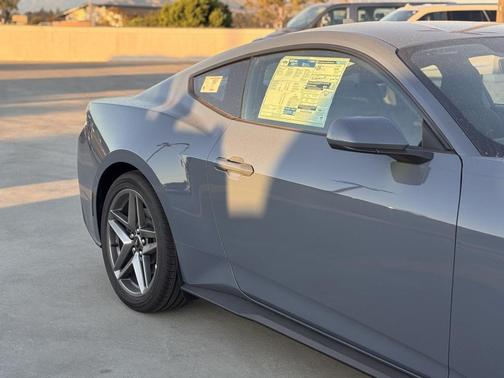 2025 Ford Mustang EcoBoost