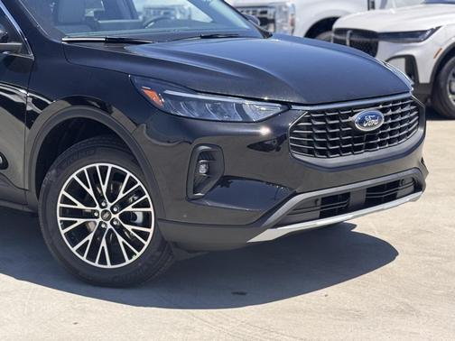 2025 Ford Escape PHEV SE