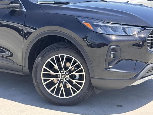 2025 Ford Escape PHEV SE