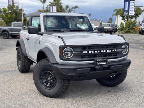 Avalanche Gray 2026 Ford Bronco Base