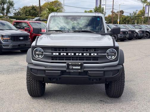 Avalanche Gray 2026 Ford Bronco Base