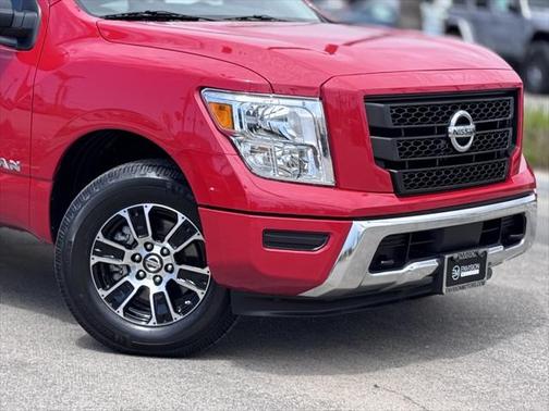 2022 Nissan Titan SV