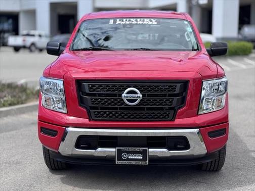 2022 Nissan Titan SV