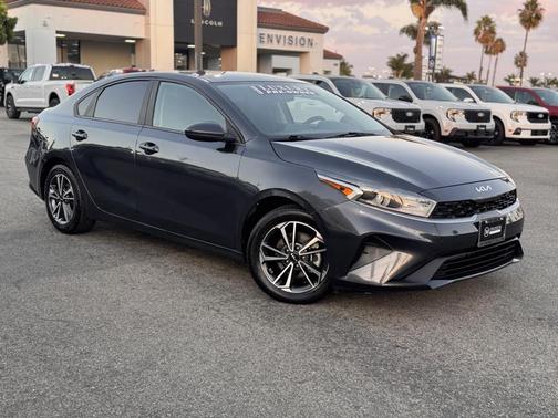 2022 Kia Forte LXS
