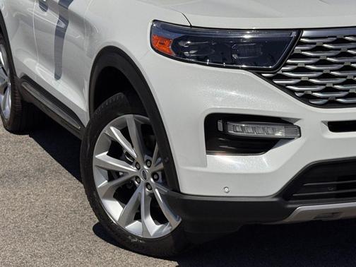 Star White Metallic Tri-Coat 2021 Ford Explorer Platinum