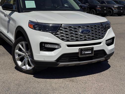Star White Metallic Tri-Coat 2021 Ford Explorer Platinum