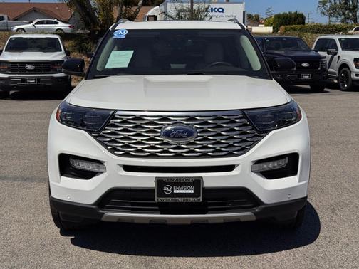 Star White Metallic Tri-Coat 2021 Ford Explorer Platinum