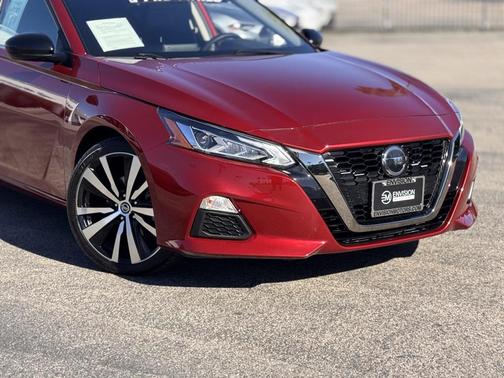 2020 Nissan Altima SR FWD