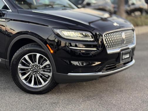2022 Lincoln Nautilus Standard