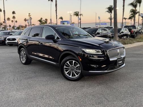 2022 Lincoln Nautilus Standard