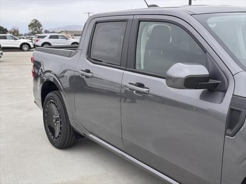 2025 Ford Maverick Lobo Standard