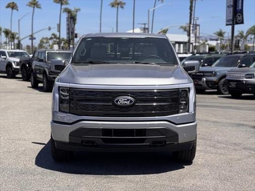 2025 Ford F-150 Lightning Platinum