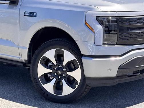 2025 Ford F-150 Lightning Platinum