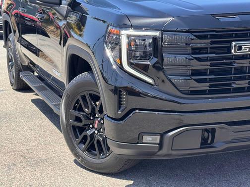 Onyx Black 2023 GMC Sierra 1500 Elevation