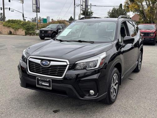 Crystal Black Silica 2021 Subaru Forester Premium